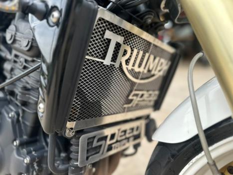 TRIUMPH Speed Triple 1050 R, Foto 11