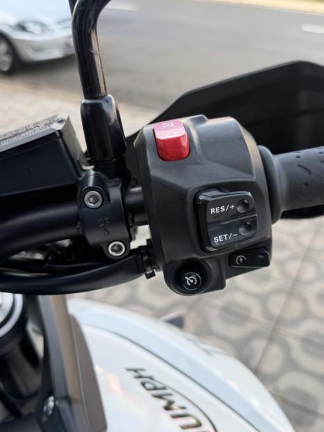 TRIUMPH Tiger 800 XRX, Foto 5