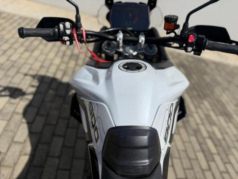 TRIUMPH Tiger 900 GT , Foto 4
