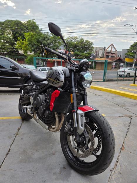 TRIUMPH Trident 660 , Foto 3