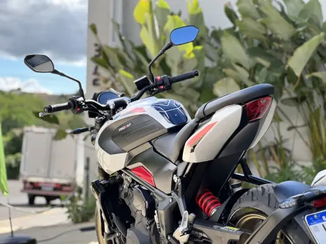 TRIUMPH Trident 660 , Foto 4