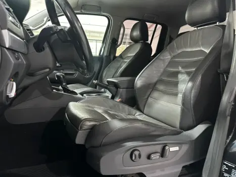 VOLKSWAGEN Amarok 2.0 16V 4X4 CABINE DUPLA  HIGHLINE TURBO INTERCOOLER, Foto 6