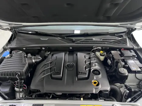 VOLKSWAGEN Amarok 3.0 V6 CABINE DUPLA HIGHLINE 4X4 TURBO INTERCOOLER AUTOM�TICO, Foto 13