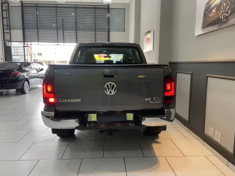 VOLKSWAGEN Amarok 3.0 V6 CABINE DUPLA HIGHLINE 4X4 TURBO INTERCOOLER AUTOMTICO, Foto 6