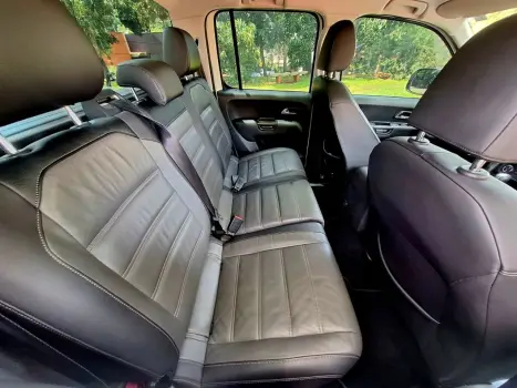 VOLKSWAGEN Amarok 3.0 V6 CABINE DUPLA HIGHLINE 4X4 TURBO INTERCOOLER AUTOMTICO, Foto 16