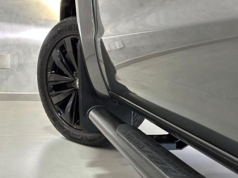 VOLKSWAGEN Amarok 3.0 V6 CABINE DUPLA HIGHLINE EXTREME 4X4 TURBO INTERCOOLER AUTOM�TICO, Foto 16