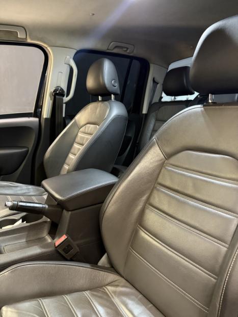 VOLKSWAGEN Amarok 3.0 V6 CABINE DUPLA HIGHLINE 4X4 TURBO INTERCOOLER AUTOM�TICO, Foto 6