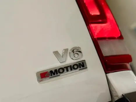 VOLKSWAGEN Amarok 3.0 V6 CABINE DUPLA HIGHLINE EXTREME 4X4 TURBO INTERCOOLER AUTOM�TICO, Foto 17