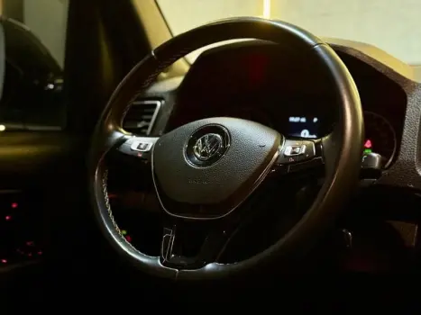 VOLKSWAGEN Amarok 3.0 V6 CABINE DUPLA HIGHLINE EXTREME 4X4 TURBO INTERCOOLER AUTOM�TICO, Foto 27