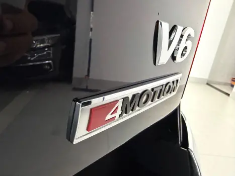 VOLKSWAGEN Amarok 3.0 V6 CABINE DUPLA HIGHLINE 4X4 TURBO INTERCOOLER AUTOM�TICO, Foto 14