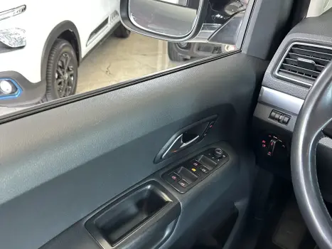 VOLKSWAGEN Amarok 3.0 V6 CABINE DUPLA HIGHLINE 4X4 TURBO INTERCOOLER AUTOM�TICO, Foto 18