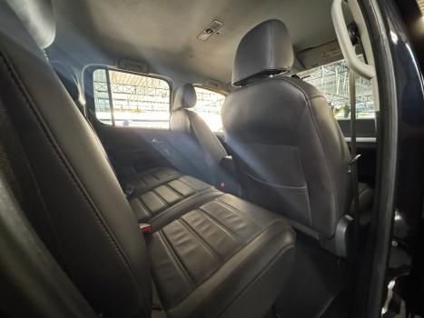 VOLKSWAGEN Amarok 3.0 V6 CABINE DUPLA HIGHLINE 4X4 TURBO INTERCOOLER AUTOM�TICO, Foto 13