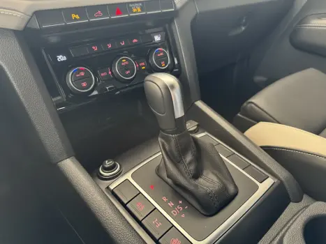 VOLKSWAGEN Amarok 3.0 V6 CABINE DUPLA COMFORT 4X4 TURBO INTERCOOLER AUTOM�TICO, Foto 15