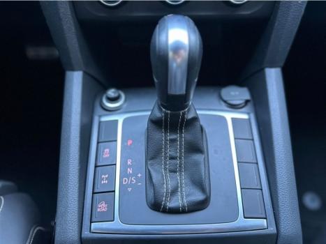 VOLKSWAGEN Amarok 3.0 V6 CABINE DUPLA COMFORT 4X4 TURBO INTERCOOLER AUTOM�TICO, Foto 20