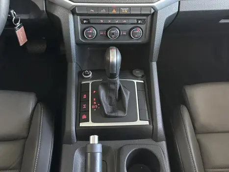 VOLKSWAGEN Amarok 3.0 V6 CABINE DUPLA HIGHLINE 4X4 TURBO INTERCOOLER AUTOM�TICO, Foto 17