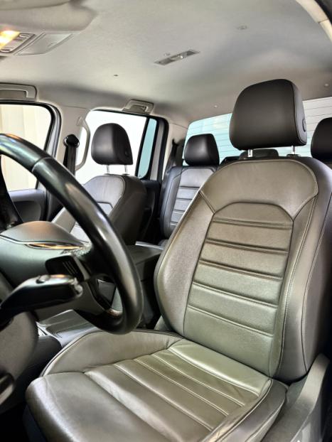 VOLKSWAGEN Amarok 3.0 V6 CABINE DUPLA HIGHLINE 4X4 TURBO INTERCOOLER AUTOM�TICO, Foto 8
