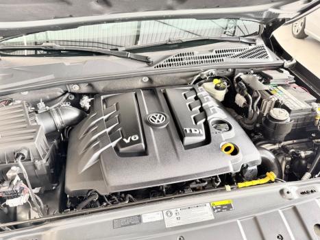 VOLKSWAGEN Amarok 3.0 V6 CABINE DUPLA HIGHLINE 4X4 TURBO INTERCOOLER AUTOM�TICO, Foto 26