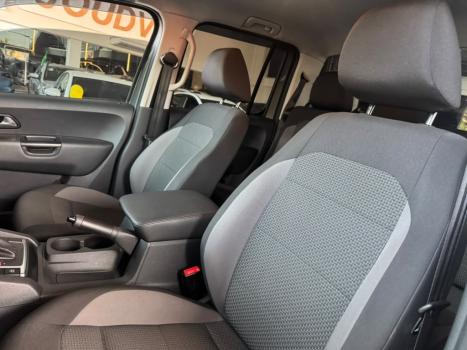 VOLKSWAGEN Amarok 3.0 V6 CABINE DUPLA COMFORT 4X4 TURBO INTERCOOLER AUTOM�TICO, Foto 14