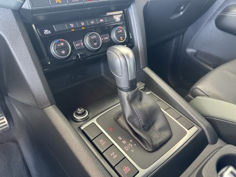 VOLKSWAGEN Amarok 3.0 V6 CABINE DUPLA HIGHLINE EXTREME 4X4 TURBO INTERCOOLER AUTOM�TICO, Foto 17