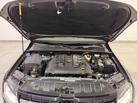 VOLKSWAGEN Amarok 3.0 V6 CABINE DUPLA HIGHLINE EXTREME 4X4 TURBO INTERCOOLER AUTOMÁTICO, Foto 15