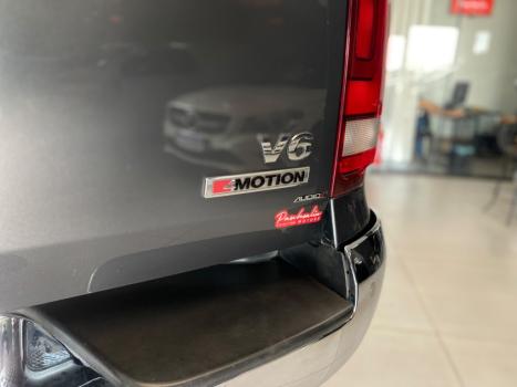 VOLKSWAGEN Amarok 3.0 V6 CABINE DUPLA HIGHLINE 4X4 TURBO INTERCOOLER AUTOMÁTICO, Foto 14