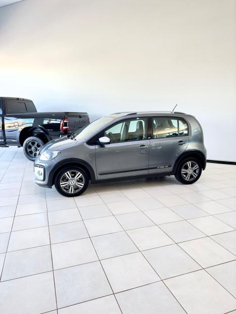 VOLKSWAGEN Cross UP 1.0 12V 4P TSI FLEX, Foto 6