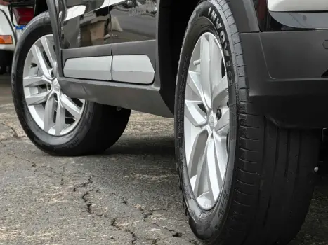 VOLKSWAGEN Crossfox 1.6 4P FLEX, Foto 8