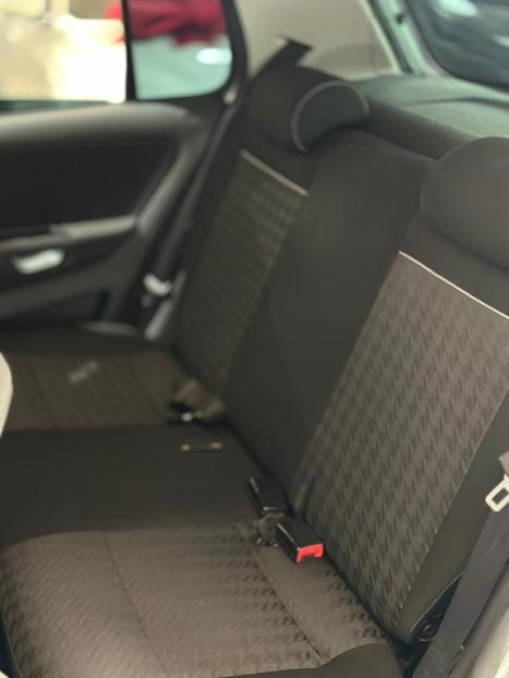 VOLKSWAGEN Fox 1.0 4P COMFORTLINE FLEX, Foto 8