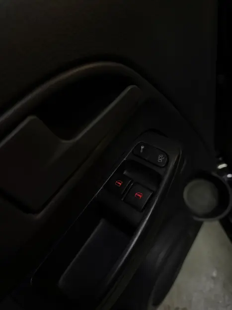 VOLKSWAGEN Fox 1.0 4P FLEX, Foto 12