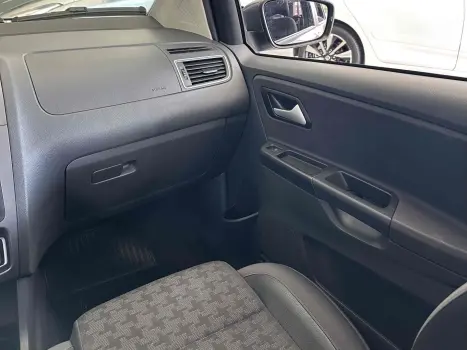 VOLKSWAGEN Fox 1.0 4P COMFORTLINE FLEX, Foto 17