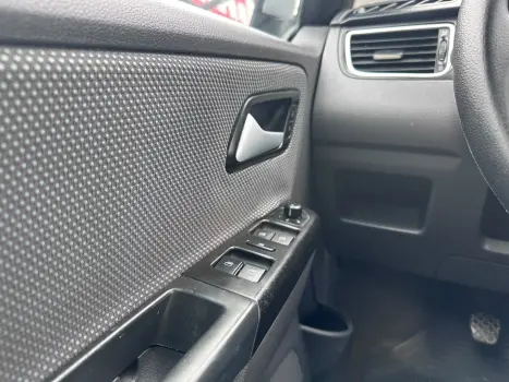 VOLKSWAGEN Fox 1.0 4P FLEX, Foto 20