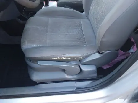 VOLKSWAGEN Fox 1.6 4P PLUS FLEX, Foto 6