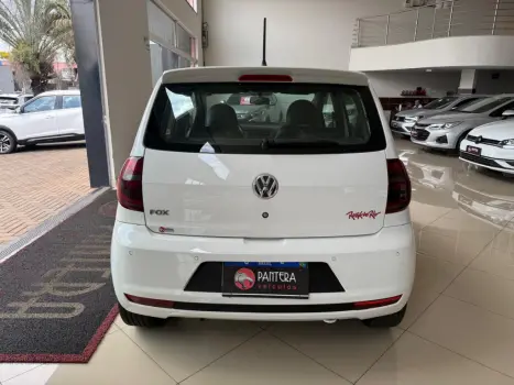 VOLKSWAGEN Fox 1.6 4P ROCK IN RIO FLEX, Foto 2 VOLKSWAGEN Fox 1.6 4P ROCK IN RIO FLEX, Foto 2