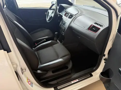 VOLKSWAGEN Fox 1.6 4P ROCK IN RIO FLEX, Foto 5 VOLKSWAGEN Fox 1.6 4P ROCK IN RIO FLEX, Foto 5