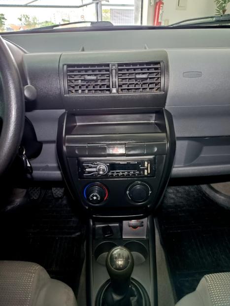 VOLKSWAGEN Fox 1.6 4P PLUS FLEX, Foto 14 VOLKSWAGEN Fox 1.6 4P PLUS FLEX, Foto 14