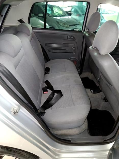 VOLKSWAGEN Fox 1.6 4P PLUS FLEX, Foto 20 VOLKSWAGEN Fox 1.6 4P PLUS FLEX, Foto 20