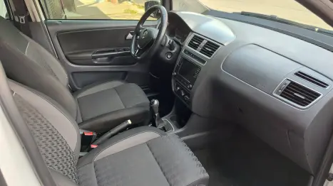 VOLKSWAGEN Fox 1.6 4P COMFORTLINE FLEX, Foto 17