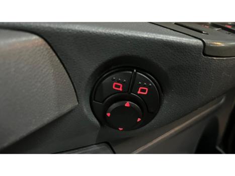 VOLKSWAGEN Fox 1.6 4P, Foto 12