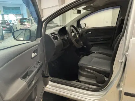 VOLKSWAGEN Fox 1.6 4P TRENDLINE FLEX, Foto 10