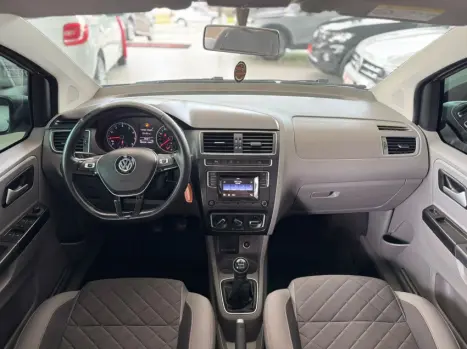 VOLKSWAGEN Fox 1.6 4P HIGHLINE FLEX, Foto 9