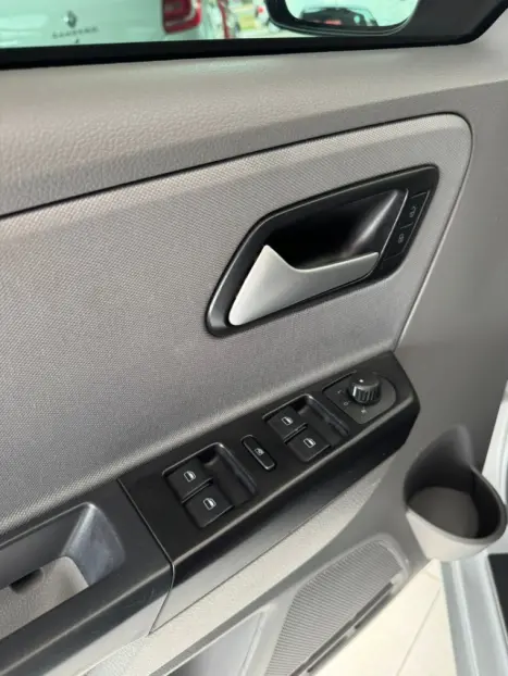 VOLKSWAGEN Fox 1.6 4P HIGHLINE FLEX, Foto 11