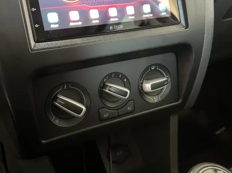 VOLKSWAGEN Fox 1.6 4P FLEX, Foto 10