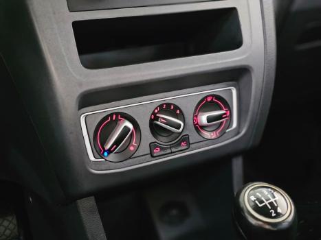 VOLKSWAGEN Fox 1.6 4P FLEX, Foto 9
