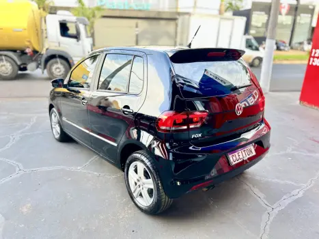 VOLKSWAGEN Fox 1.6 4P HIGHLINE FLEX, Foto 3