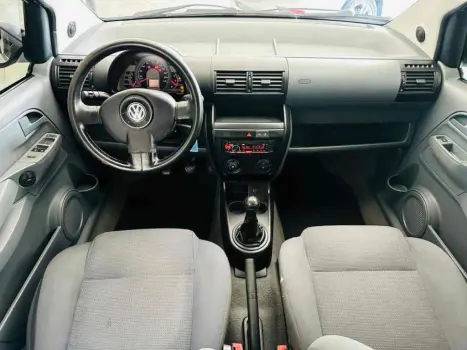 VOLKSWAGEN Fox 1.6 4P, Foto 9