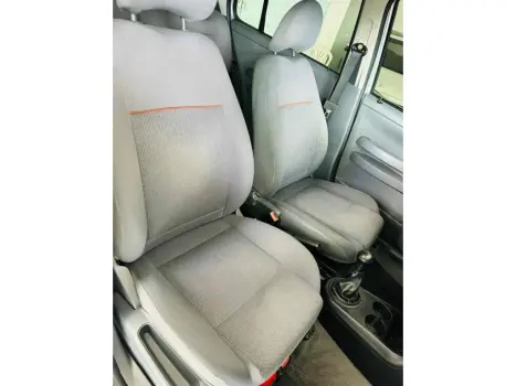 VOLKSWAGEN Fox 1.6 4P, Foto 14