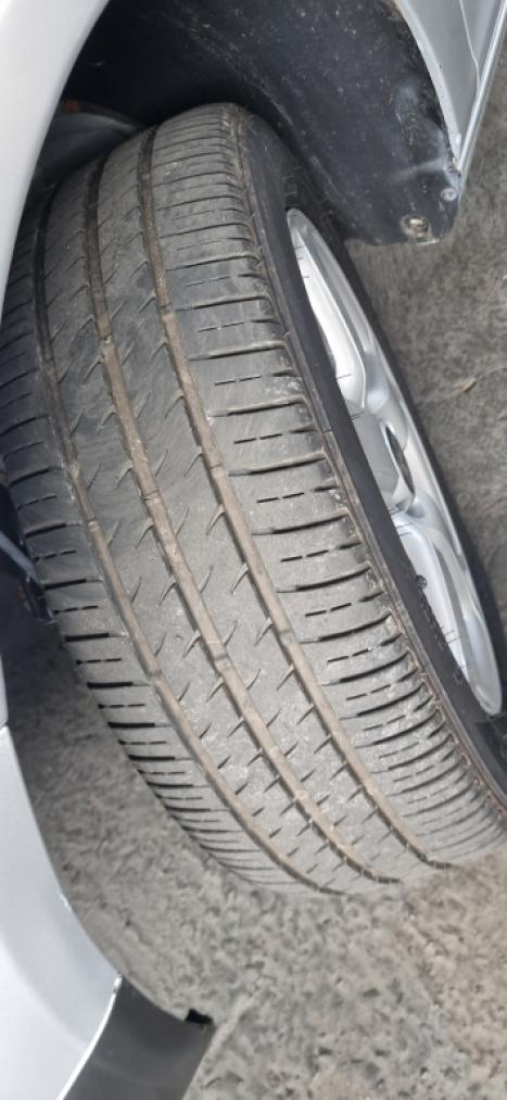 VOLKSWAGEN Fox 1.6 4P PLUS FLEX, Foto 6