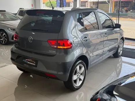 VOLKSWAGEN Fox 1.6 4P, Foto 2