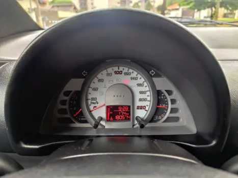 VOLKSWAGEN Fox 1.6 4P, Foto 16