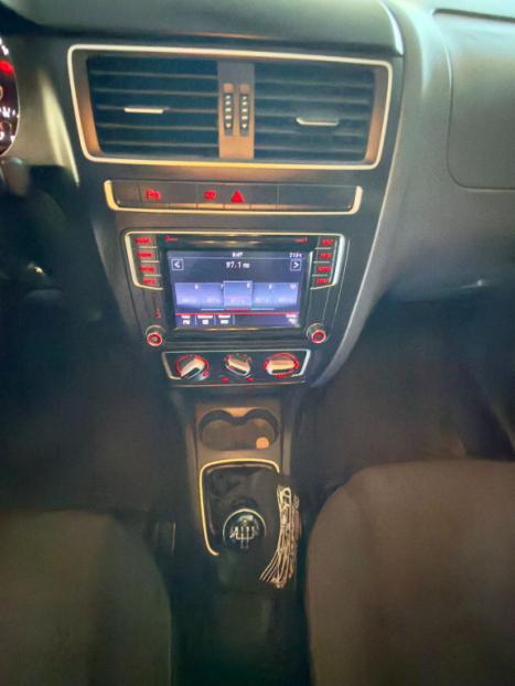 VOLKSWAGEN Fox 1.6 4P RUN FLEX, Foto 9